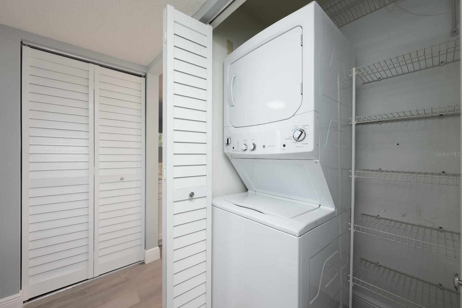 Image 14 of 23 For 140 Orchid Woods Court 11c