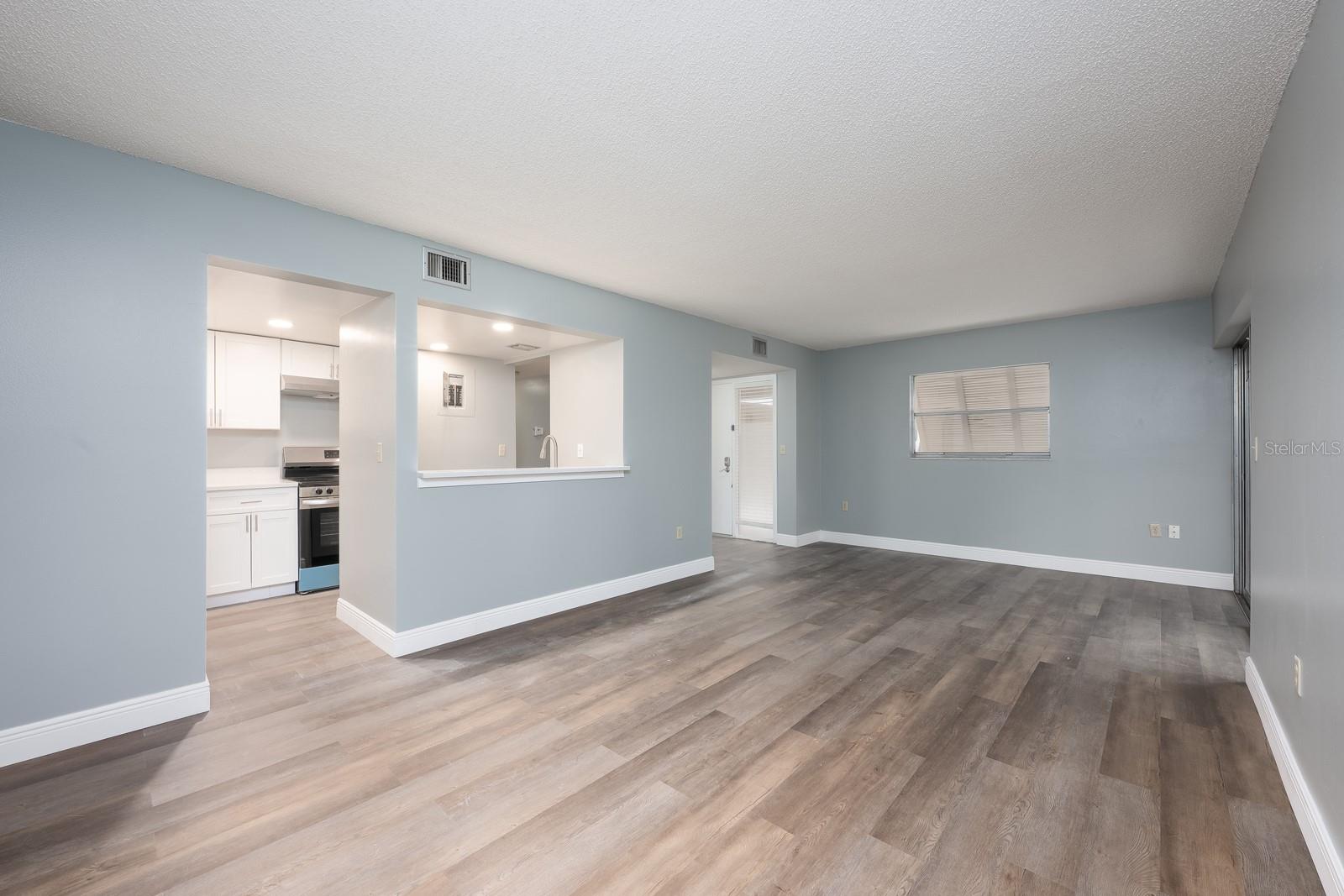 Image 21 of 23 For 140 Orchid Woods Court 11c