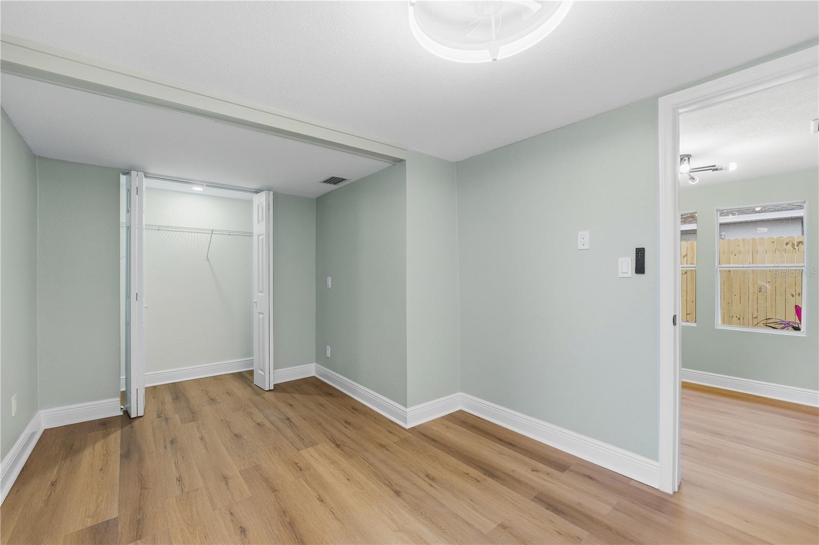 Image 13 of 34 For 616 Lime Street