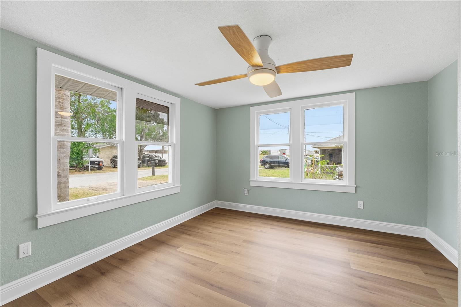 Image 18 of 34 For 616 Lime Street