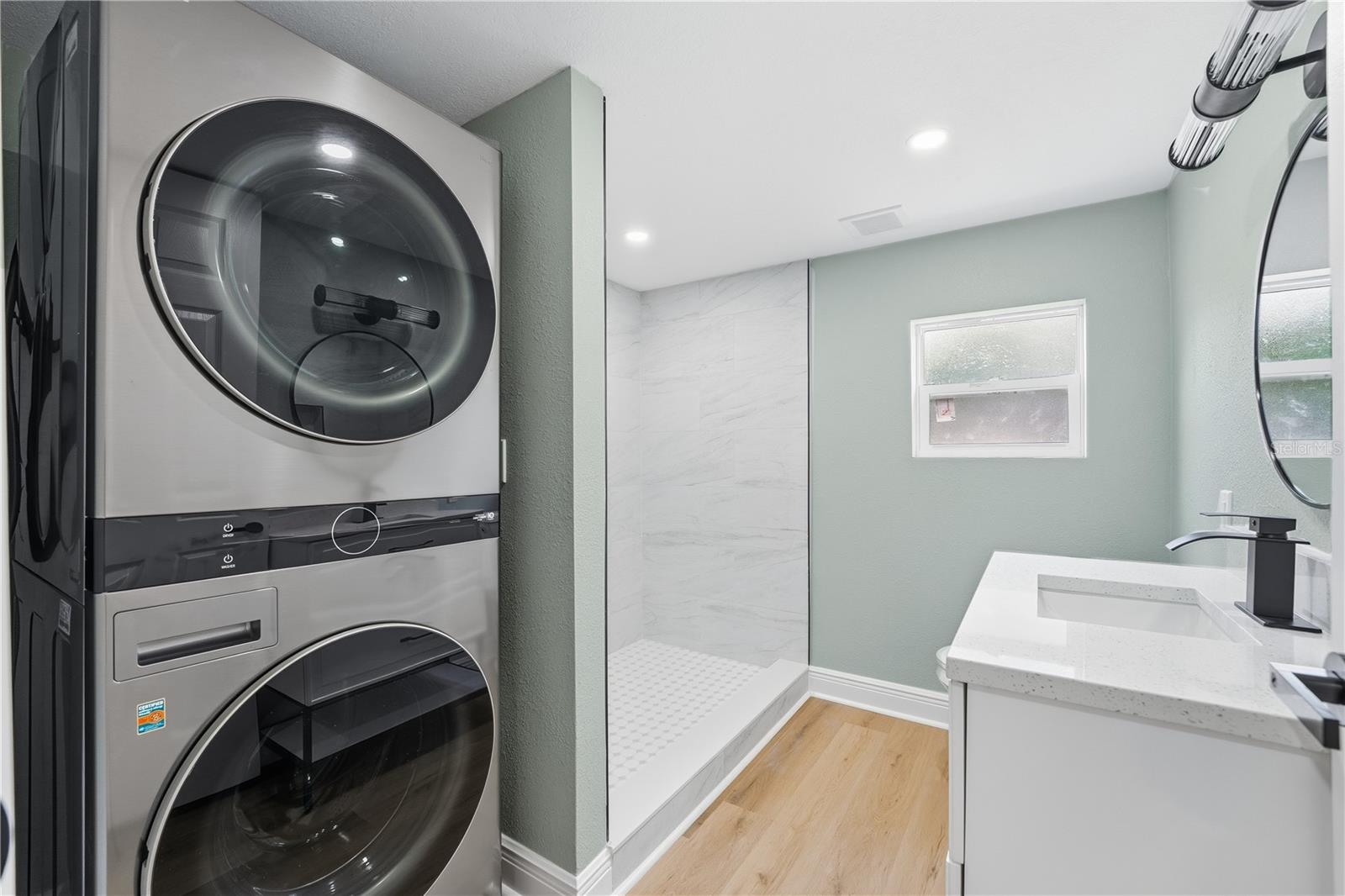 Image 25 of 34 For 616 Lime Street