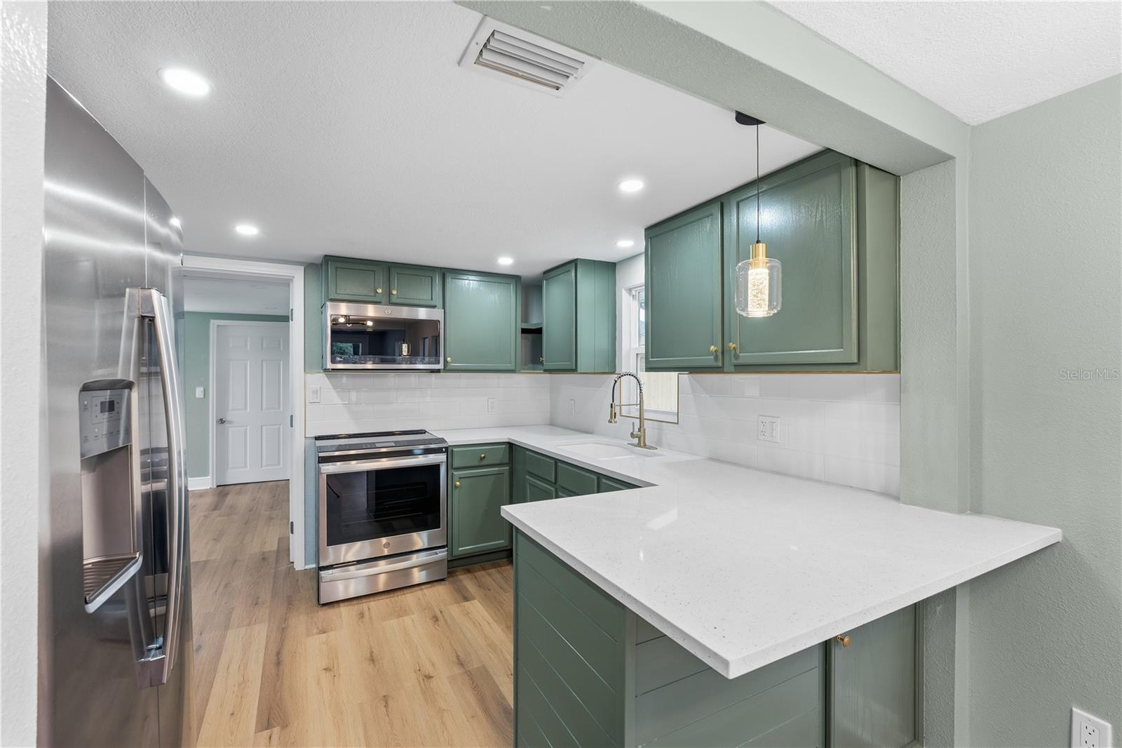 Image 8 of 34 For 616 Lime Street