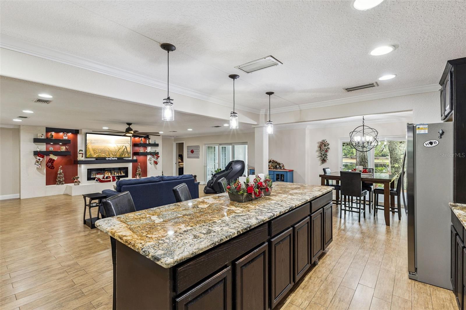 Image 11 of 35 For 530 Lake Bingham Road