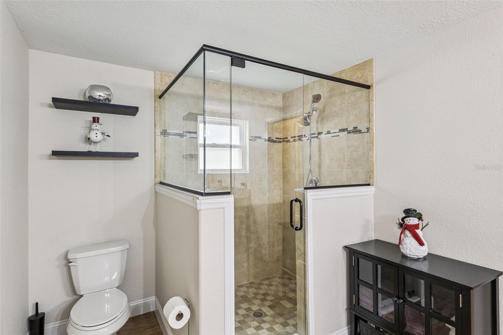 Image 19 of 35 For 530 Lake Bingham Road