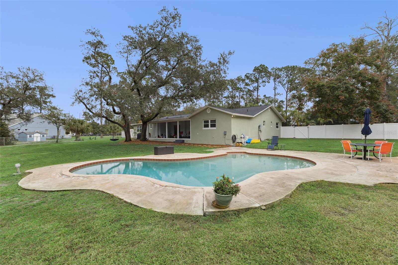 Image 30 of 35 For 530 Lake Bingham Road