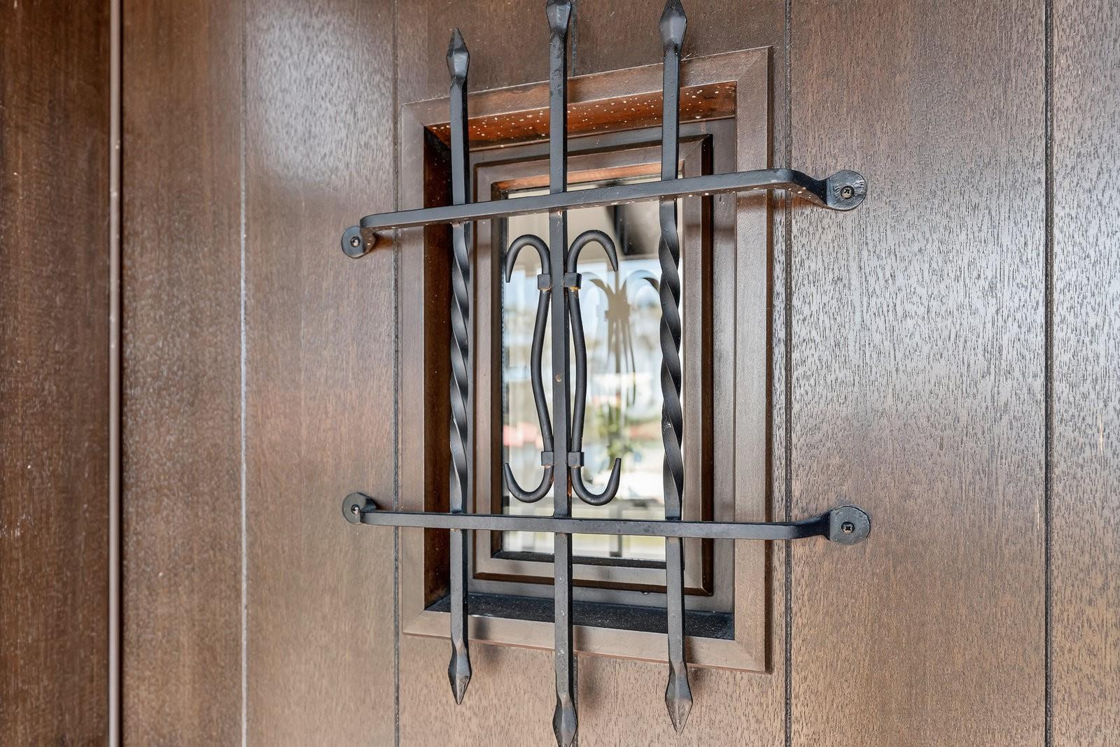 Image 8 of 78 For 631 Lake Catherine Drive