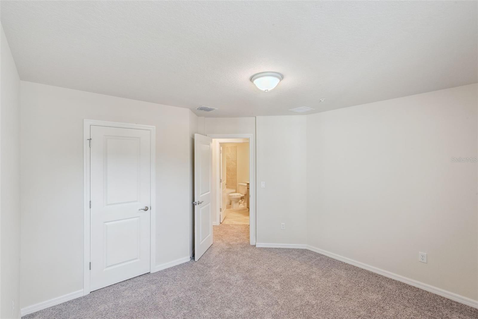 Image 14 of 20 For 675 Belgrove Street