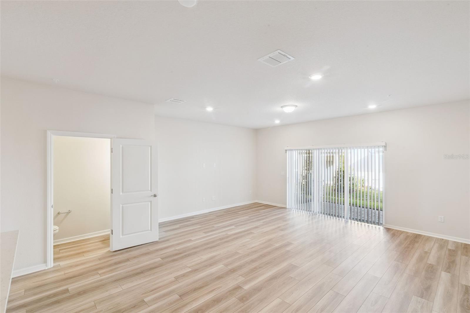 Image 3 of 20 For 675 Belgrove Street