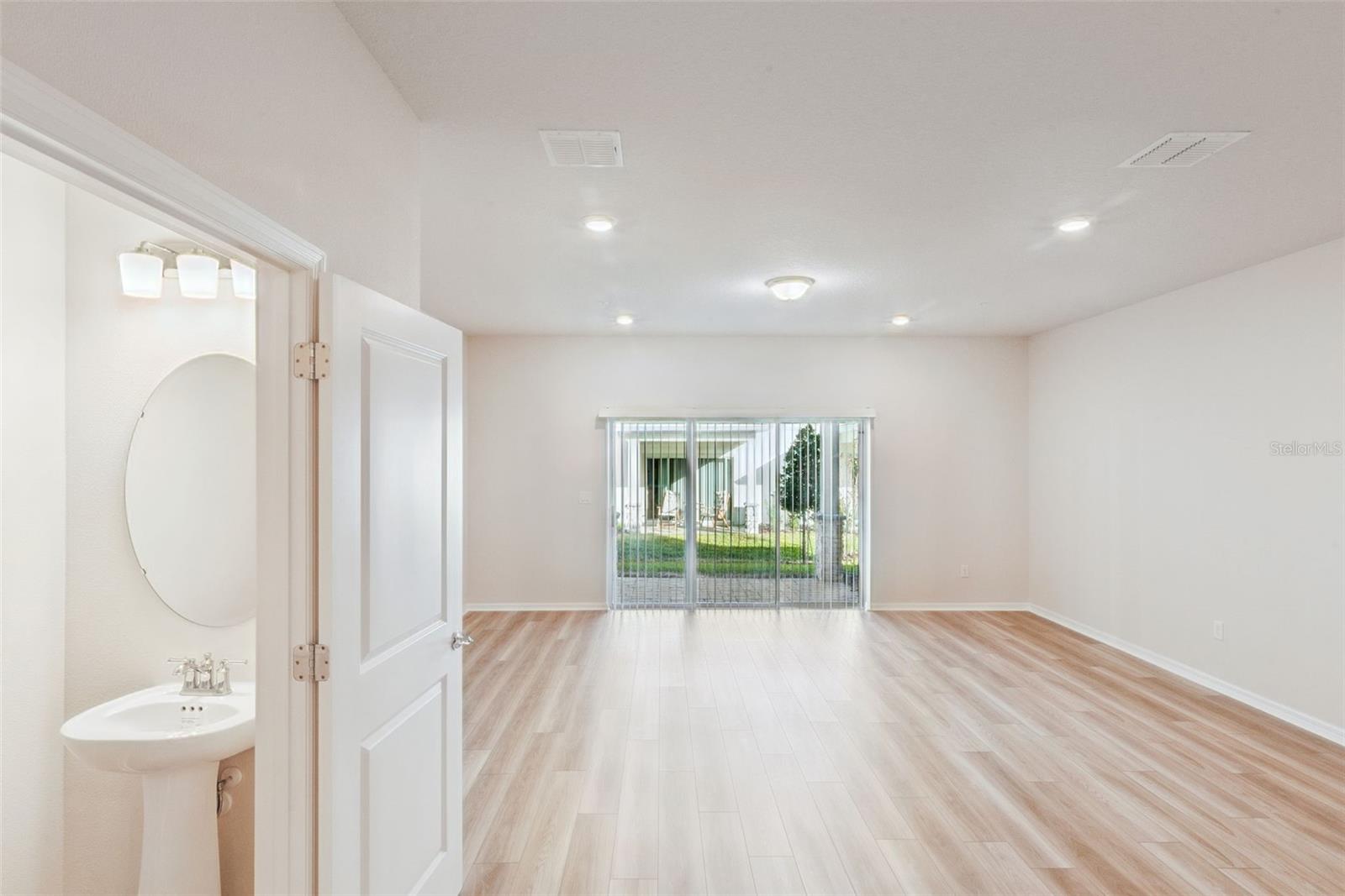 Image 4 of 20 For 675 Belgrove Street