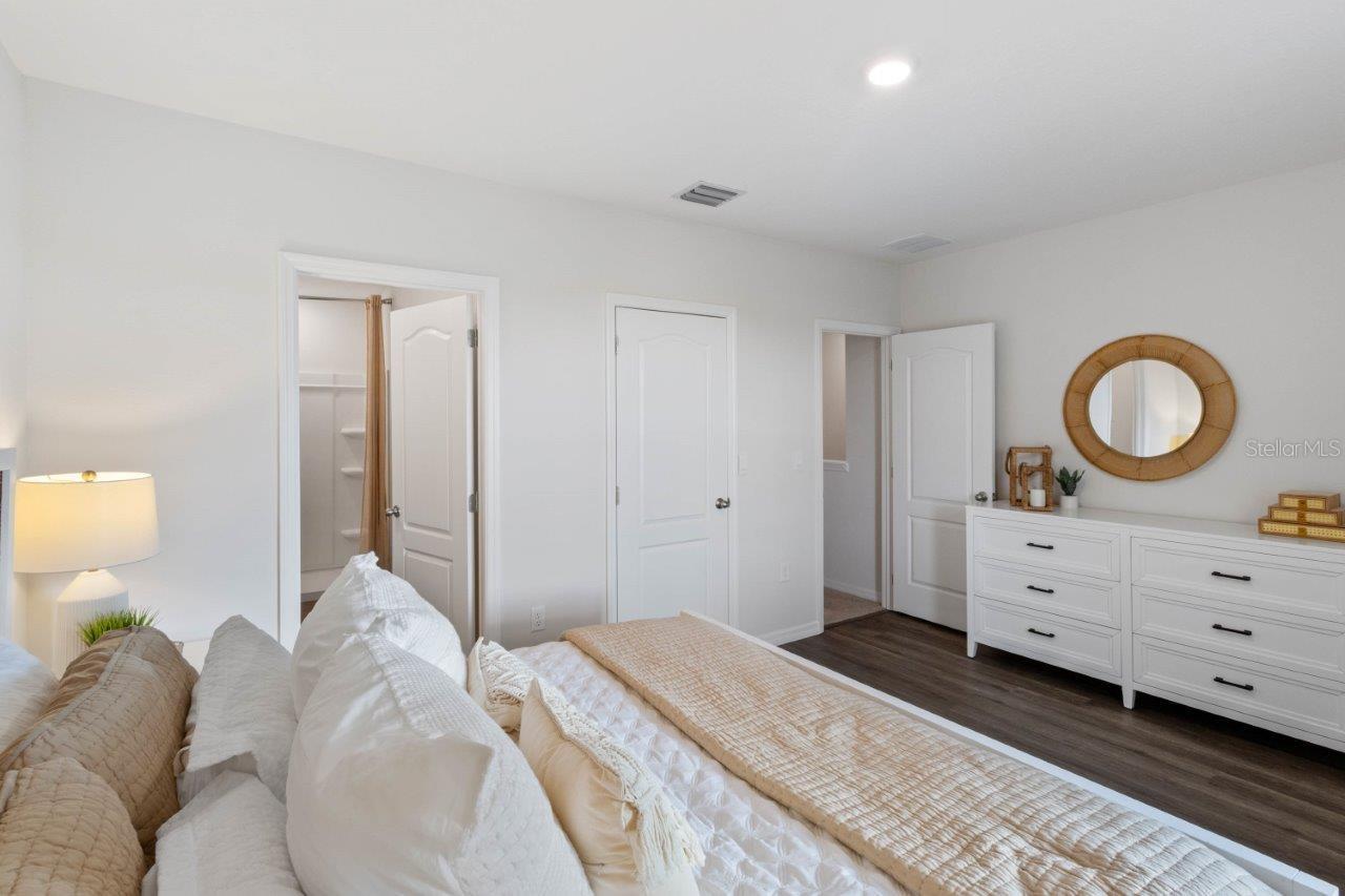 Image 22 of 25 For 2625 Olympic Court