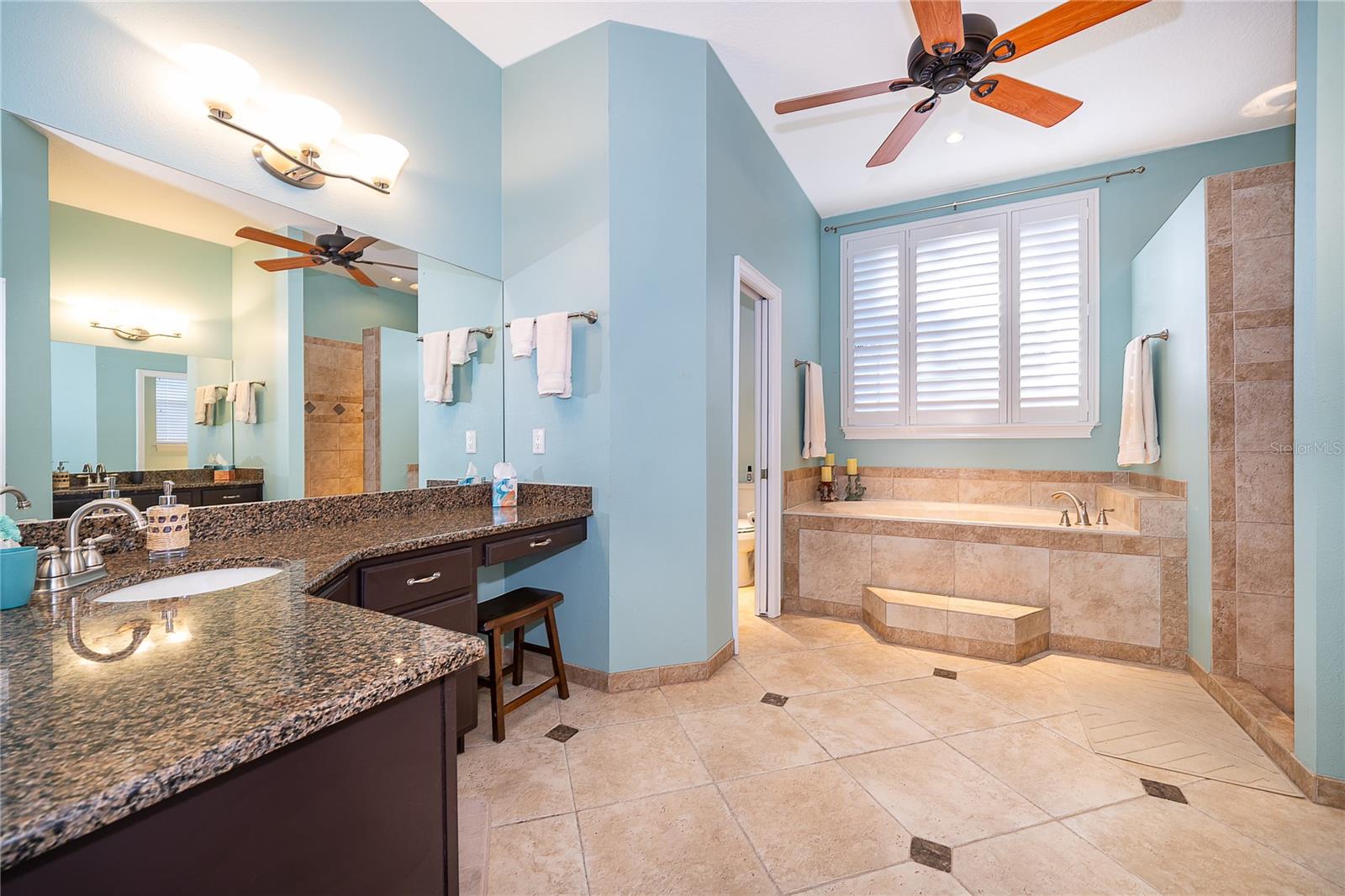 Image 16 of 38 For 5638 Craindale Drive