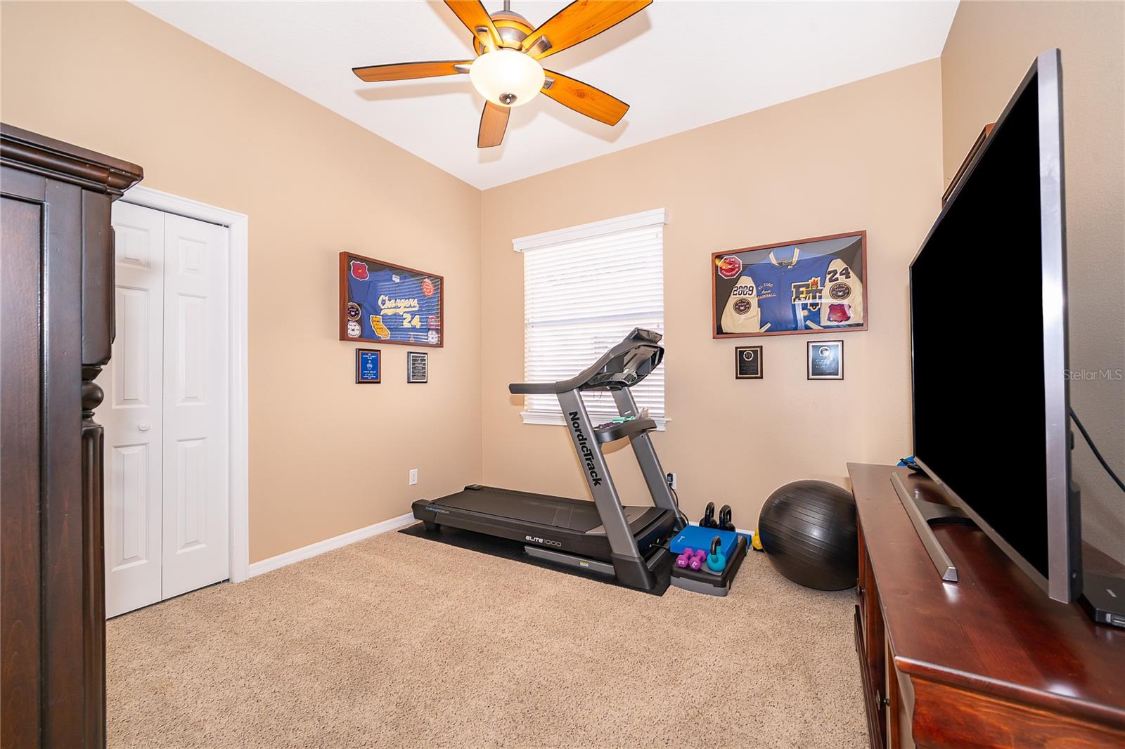 Image 22 of 38 For 5638 Craindale Drive