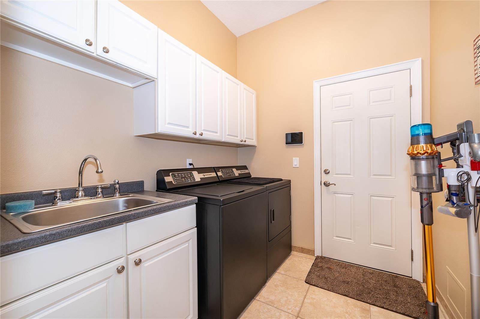 Image 29 of 38 For 5638 Craindale Drive