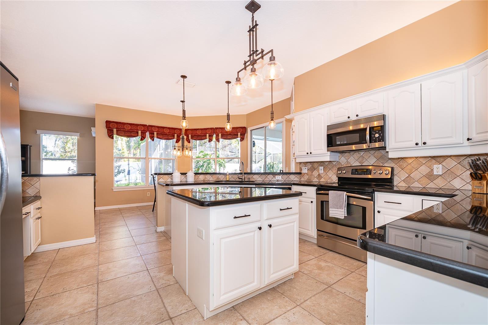 Image 4 of 38 For 5638 Craindale Drive