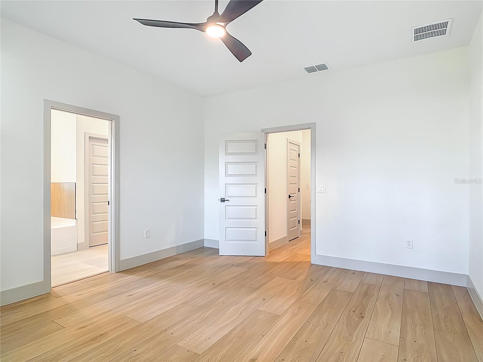 Image 16 of 46 For 226 W Pennsylvania Avenue