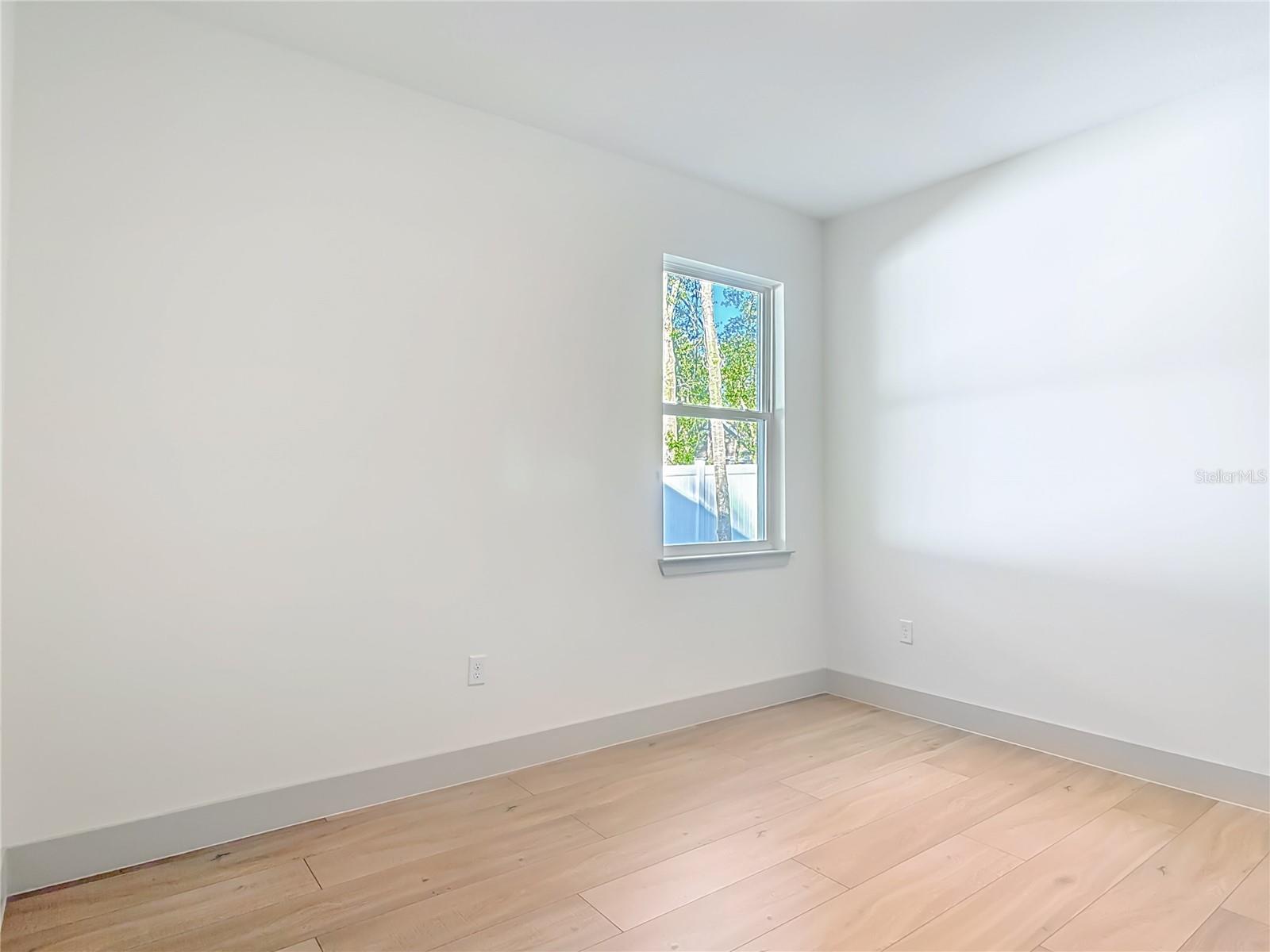 Image 30 of 46 For 226 W Pennsylvania Avenue