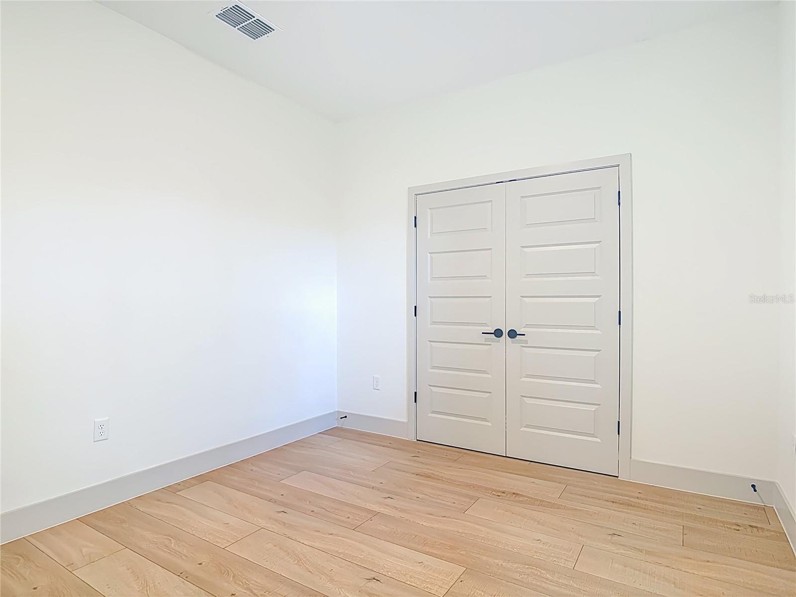 Image 32 of 46 For 226 W Pennsylvania Avenue