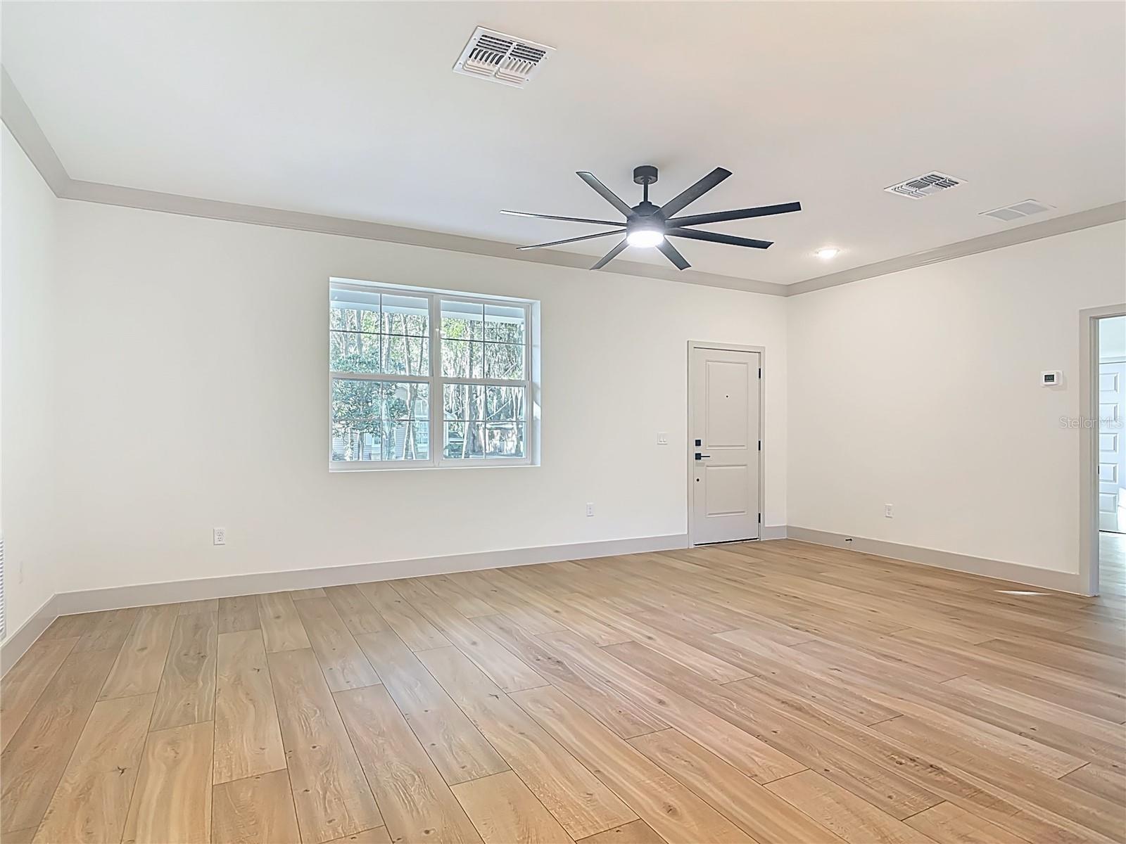 Image 6 of 46 For 226 W Pennsylvania Avenue