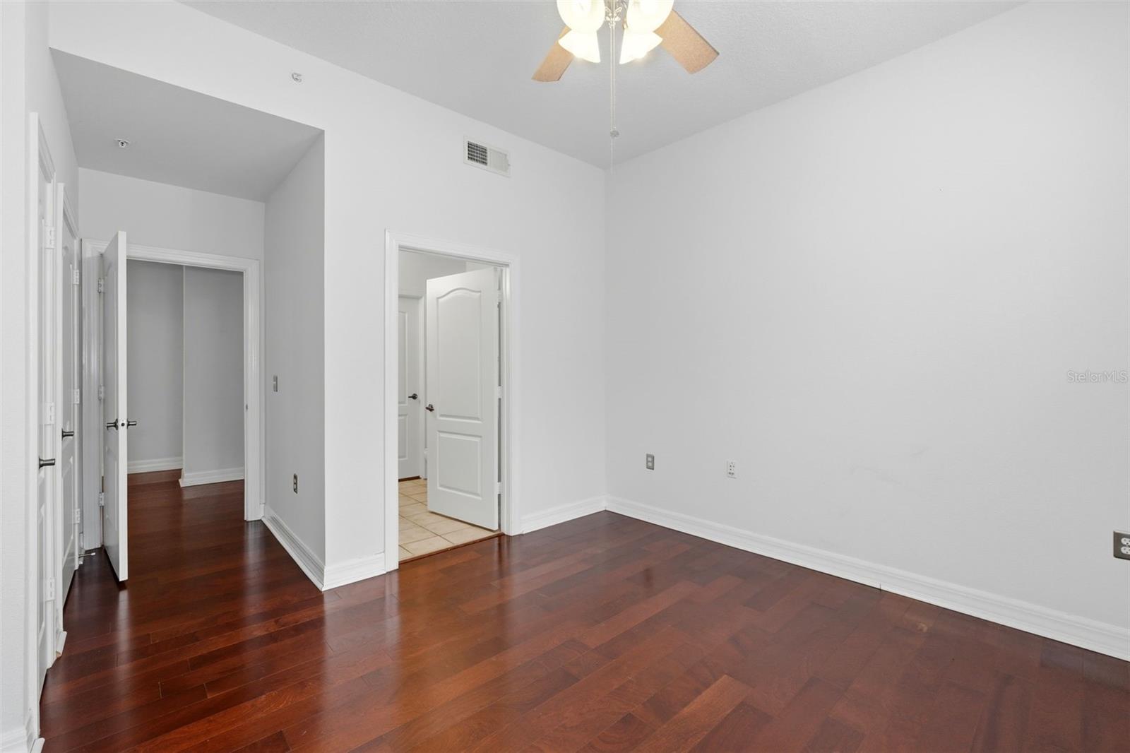 Image 25 of 68 For 501 Mirasol Circle 102