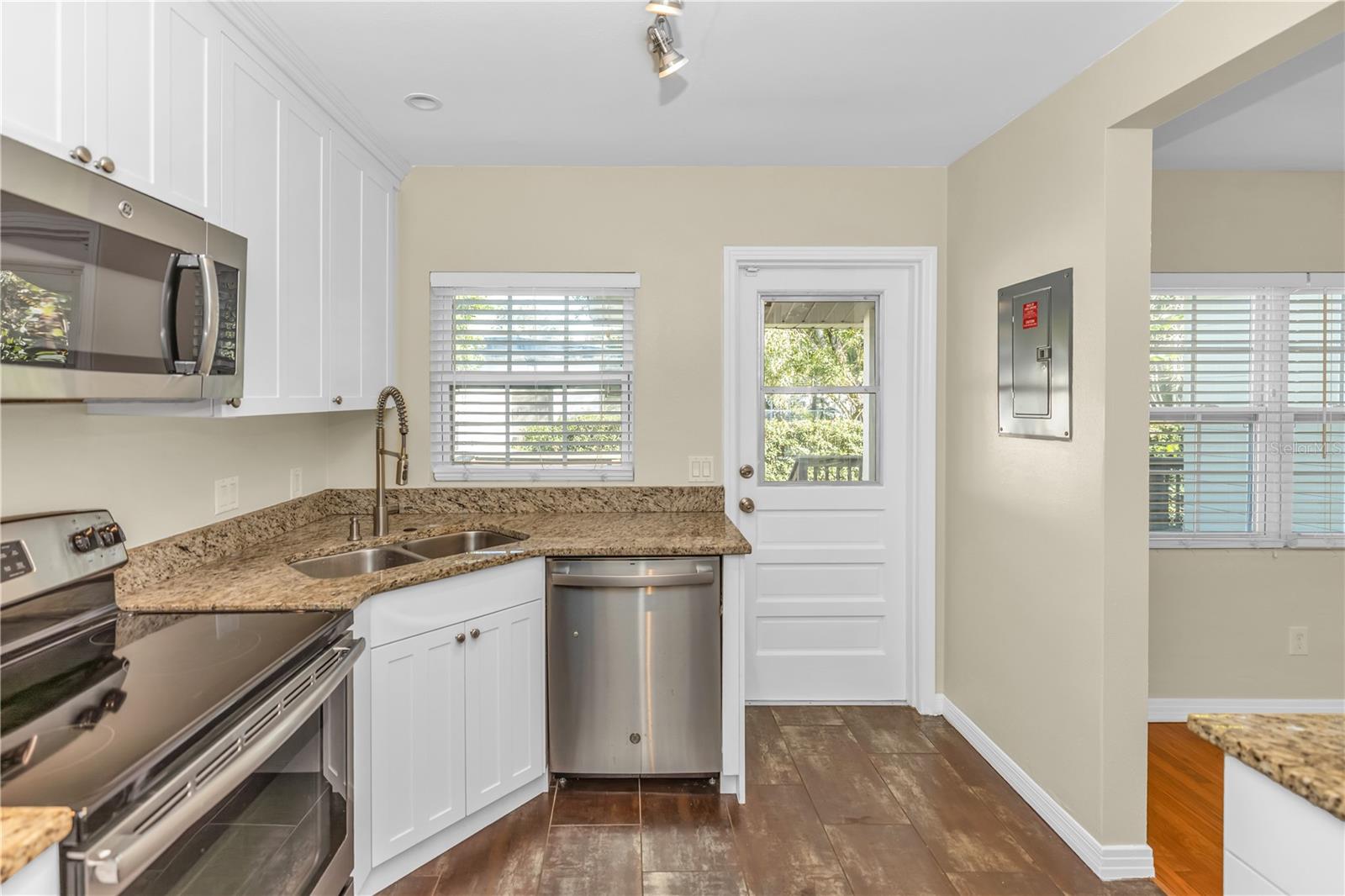 Image 7 of 30 For 2800 Hargill Drive