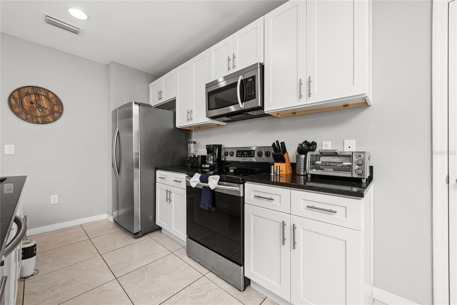 Image 17 of 29 For 4402 Le Reve Court