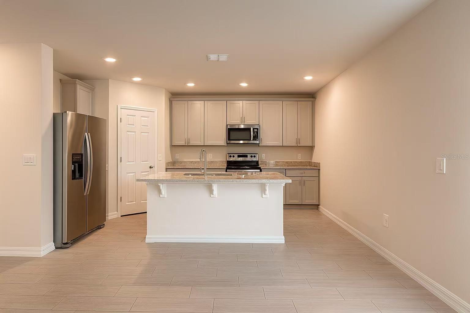 Image 7 of 31 For 17351 Million Lakes Court