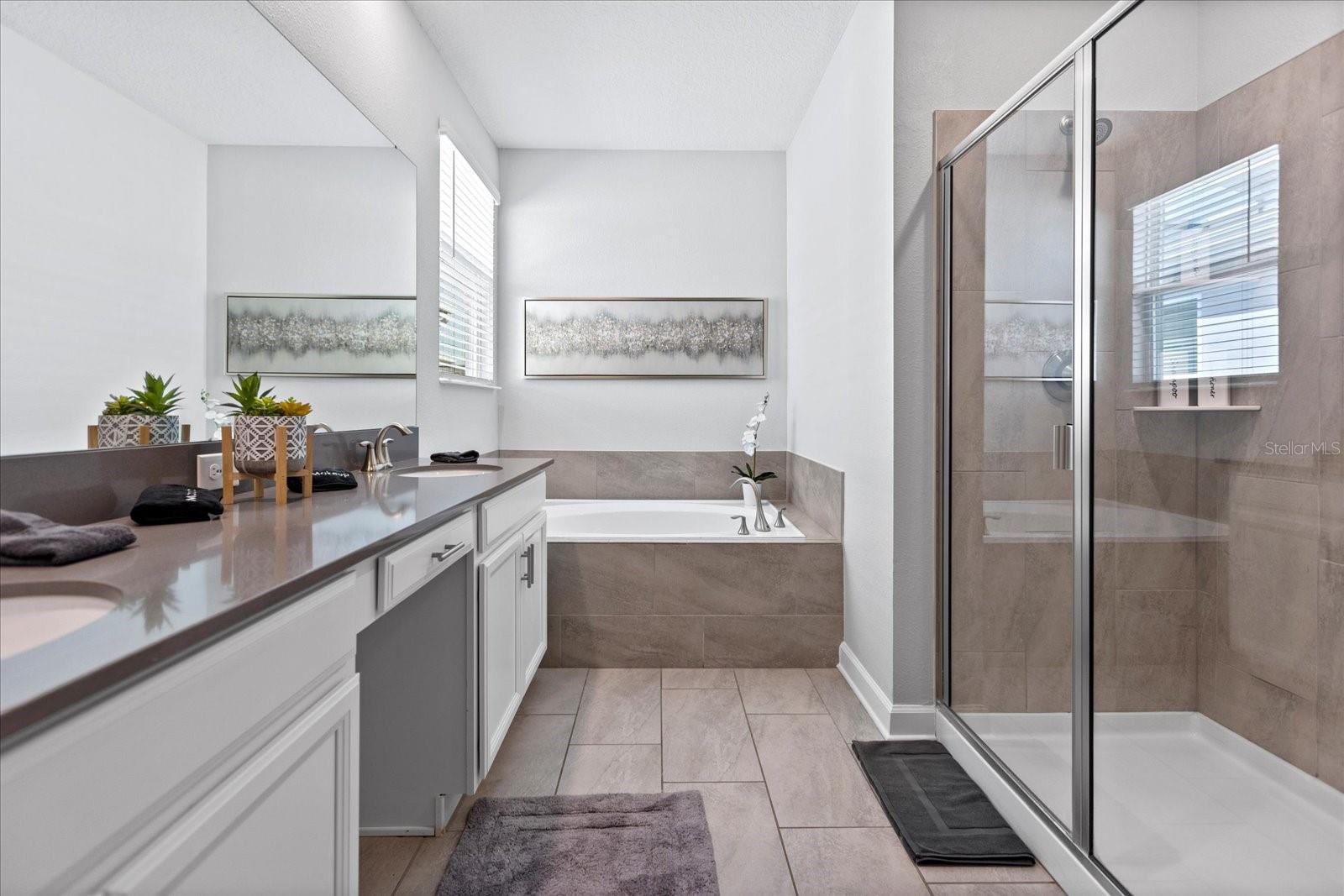 Image 17 of 77 For 2737 Bookmark Drive