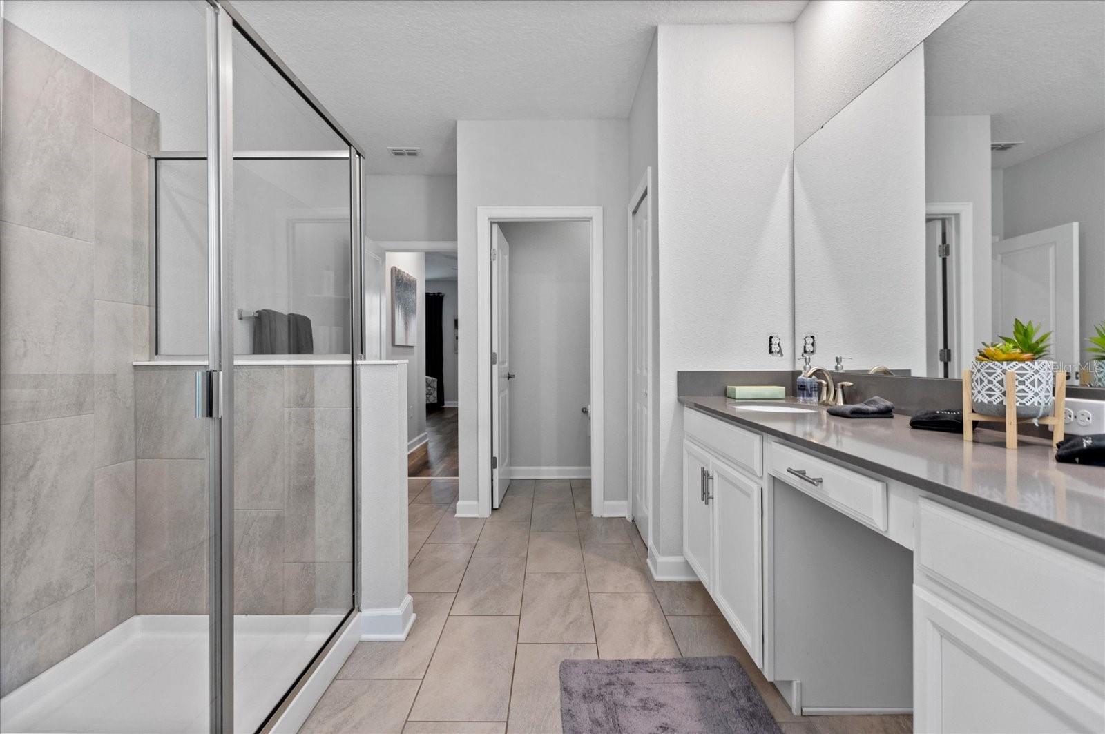 Image 18 of 77 For 2737 Bookmark Drive