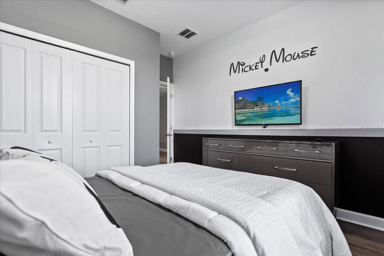 Image 22 of 77 For 2737 Bookmark Drive