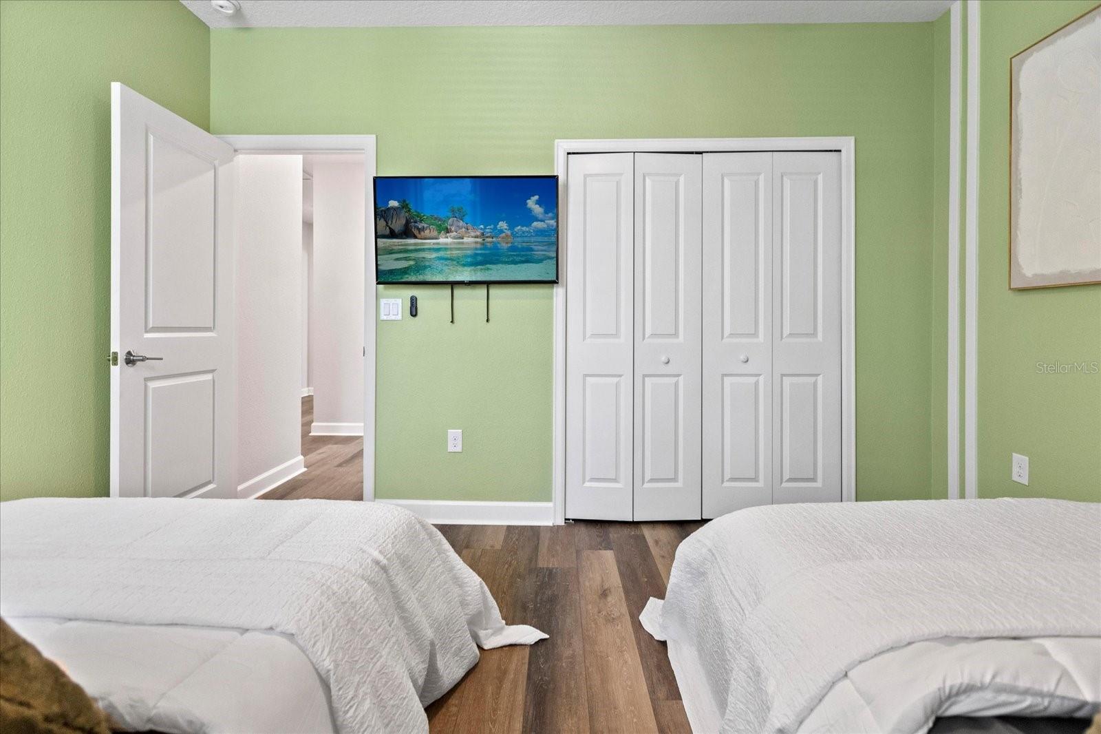 Image 42 of 77 For 2737 Bookmark Drive