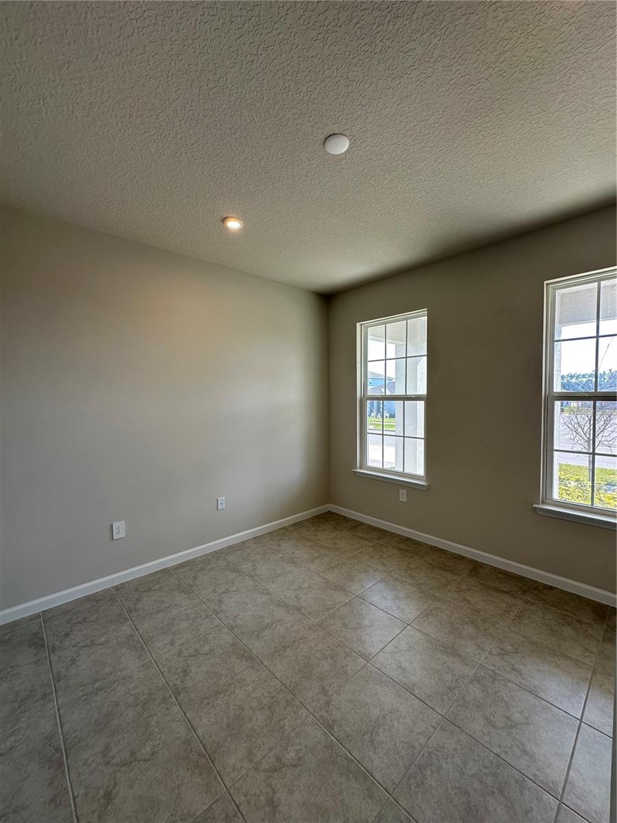 Image 17 of 98 For 3785 Blue Mountain Way