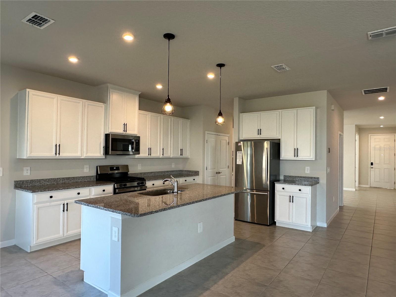 Image 5 of 98 For 3785 Blue Mountain Way