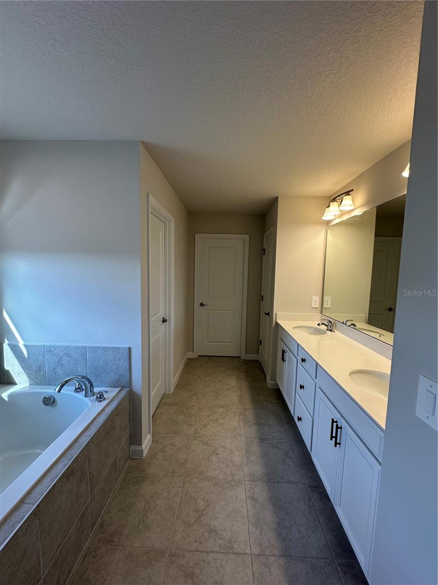 Image 68 of 98 For 3785 Blue Mountain Way