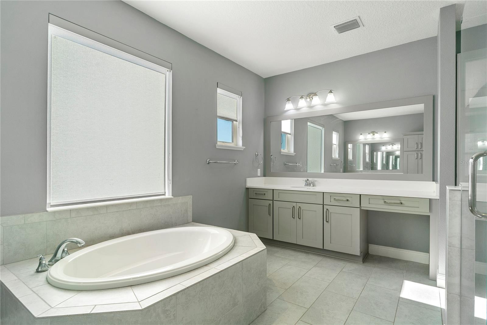 Image 36 of 63 For 15706 Cutter Sail Place