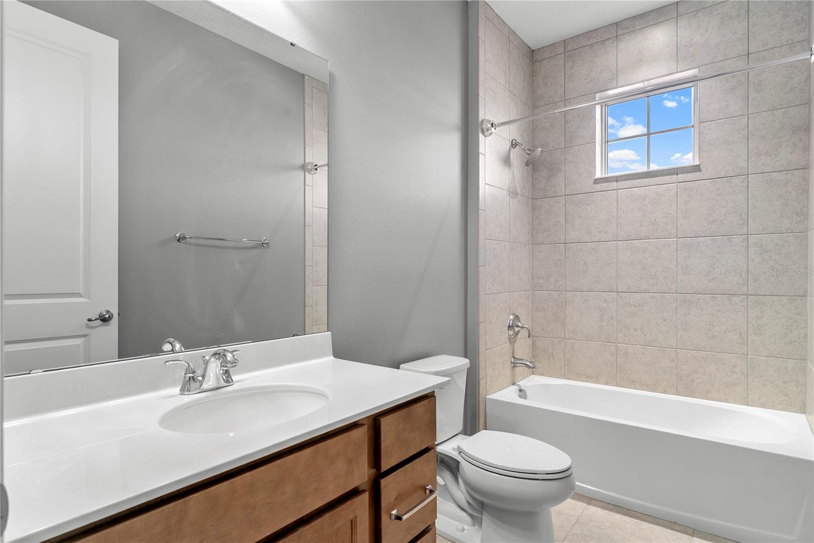 Image 41 of 63 For 15706 Cutter Sail Place