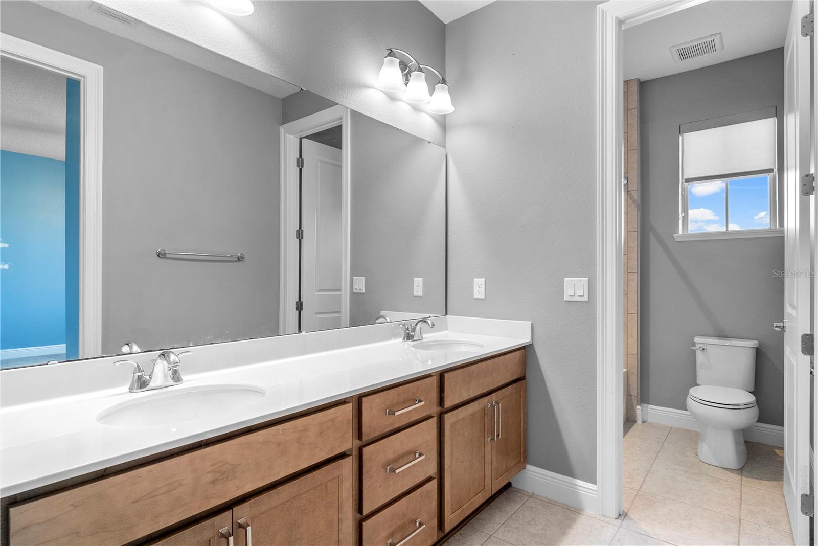 Image 44 of 63 For 15706 Cutter Sail Place