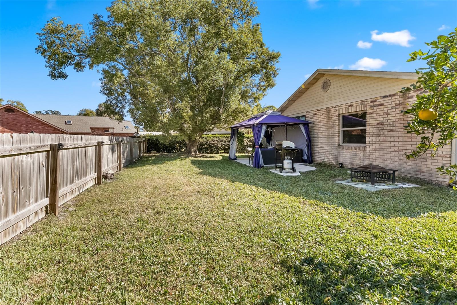 Image 25 of 26 For 112 Colleen  