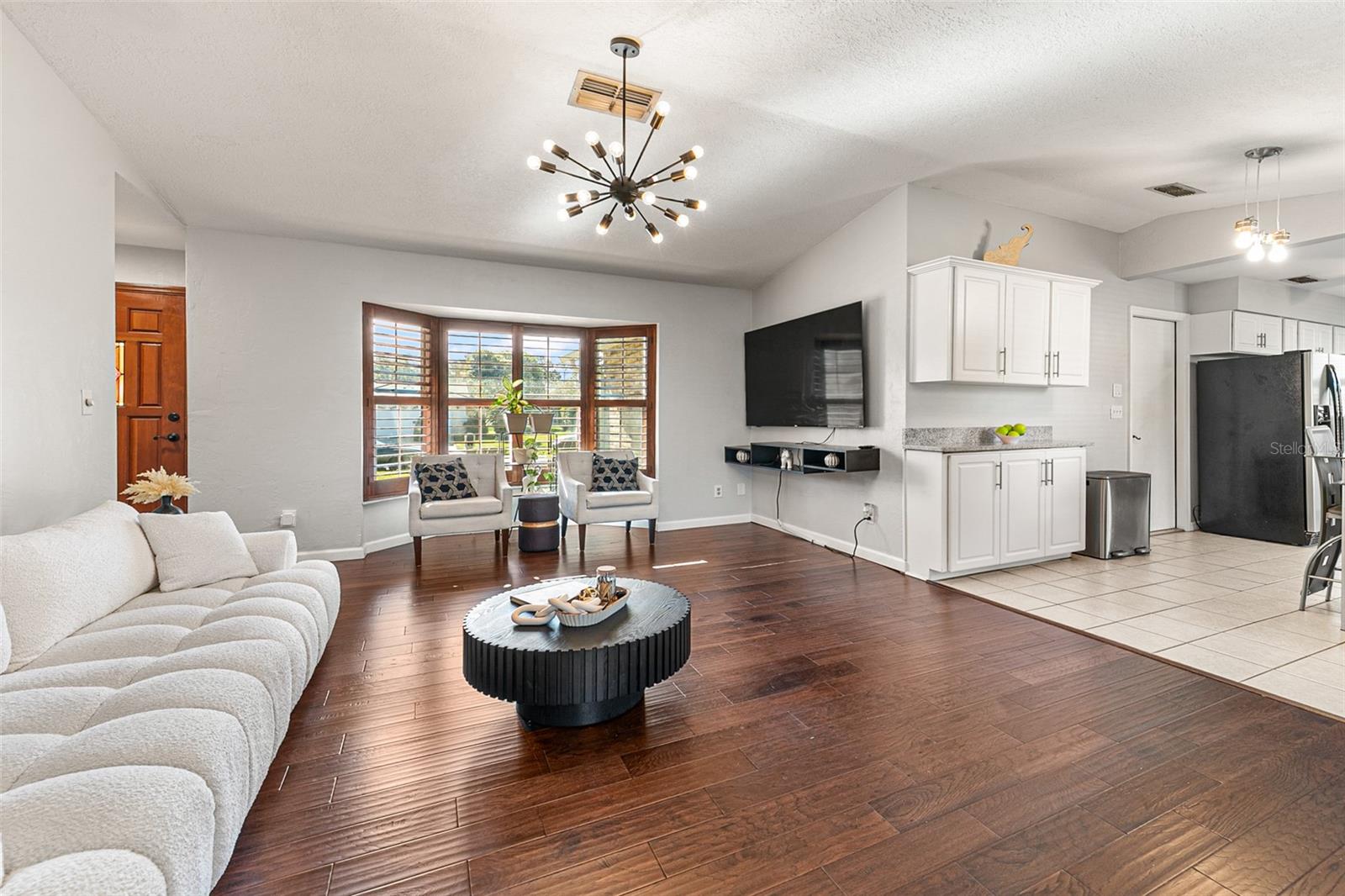 Image 8 of 26 For 112 Colleen  