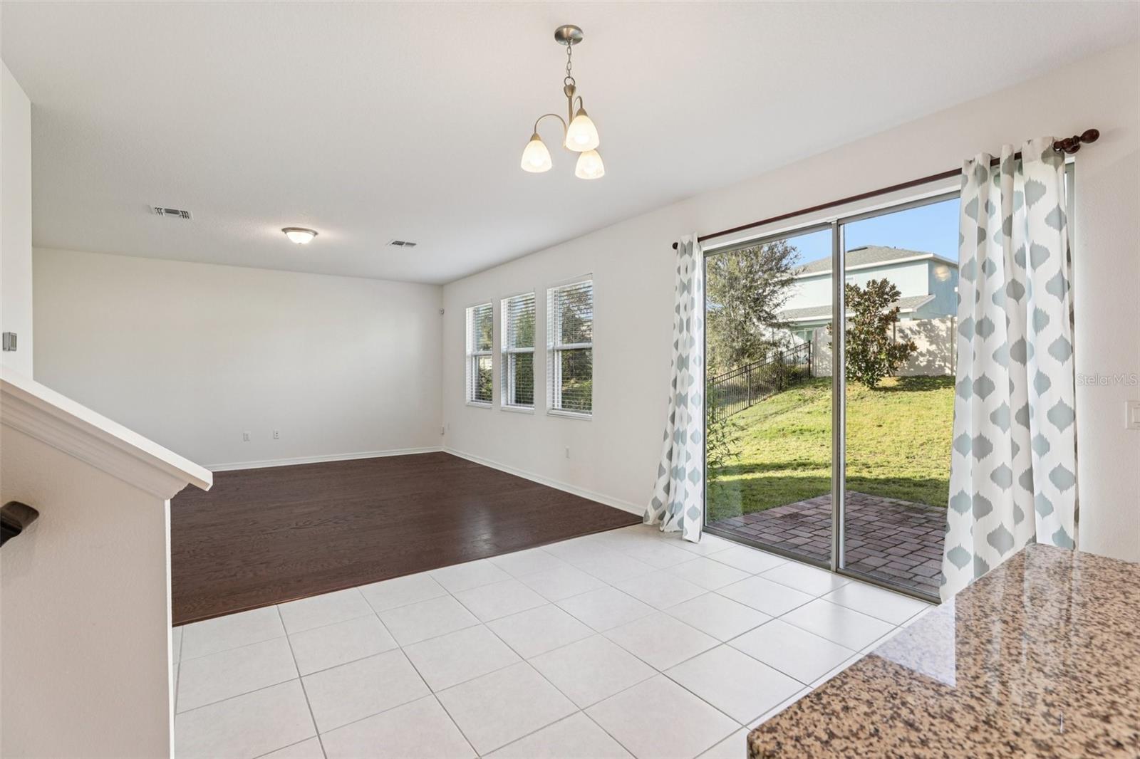 Image 11 of 31 For 17195 Hickory Wind Drive