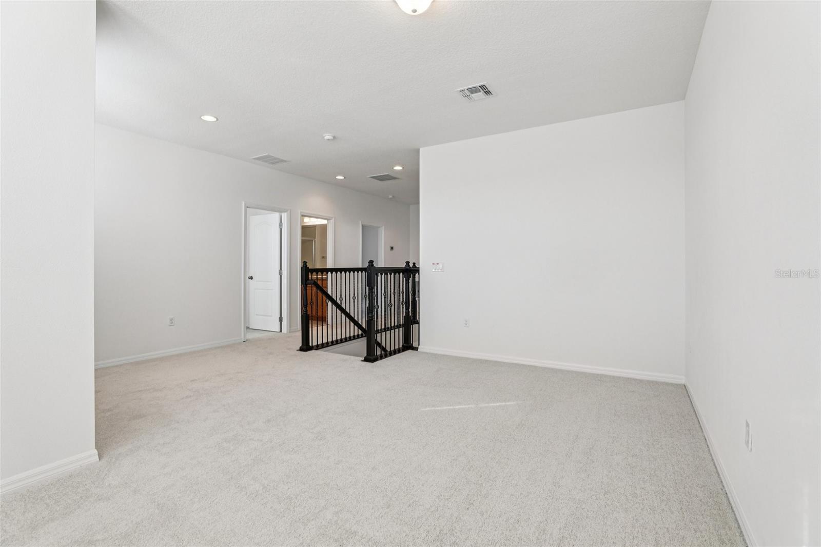 Image 15 of 31 For 17195 Hickory Wind Drive