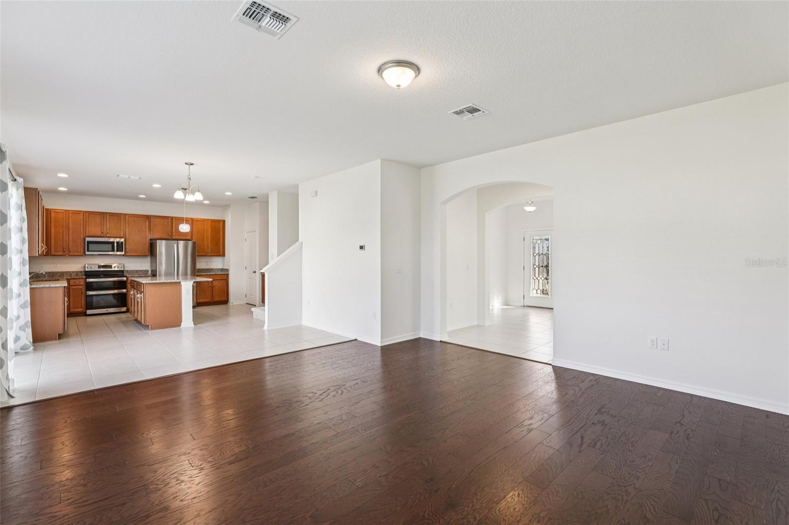 Image 7 of 31 For 17195 Hickory Wind Drive