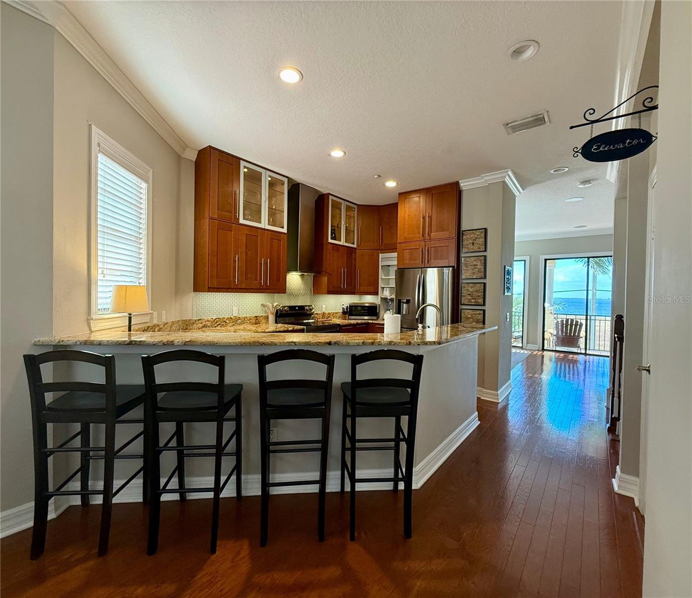 Image 9 of 39 For 6418 Mayra Shores Lane