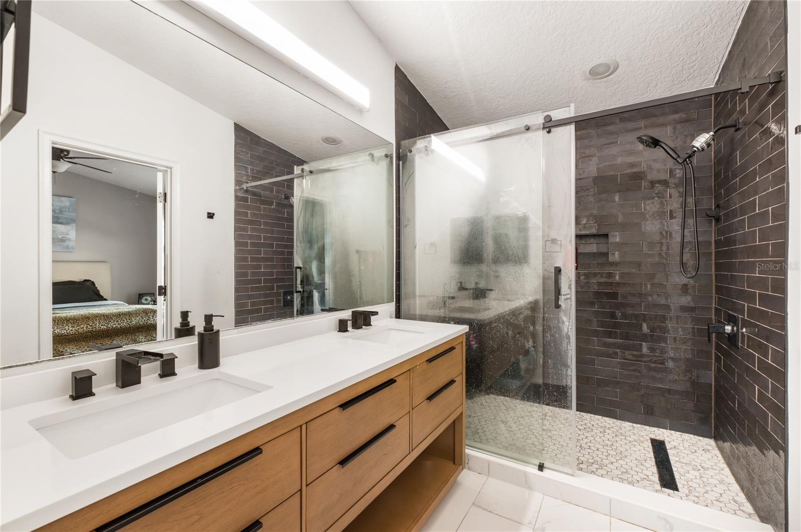 Image 14 of 21 For 7482 Bentonshire Avenue