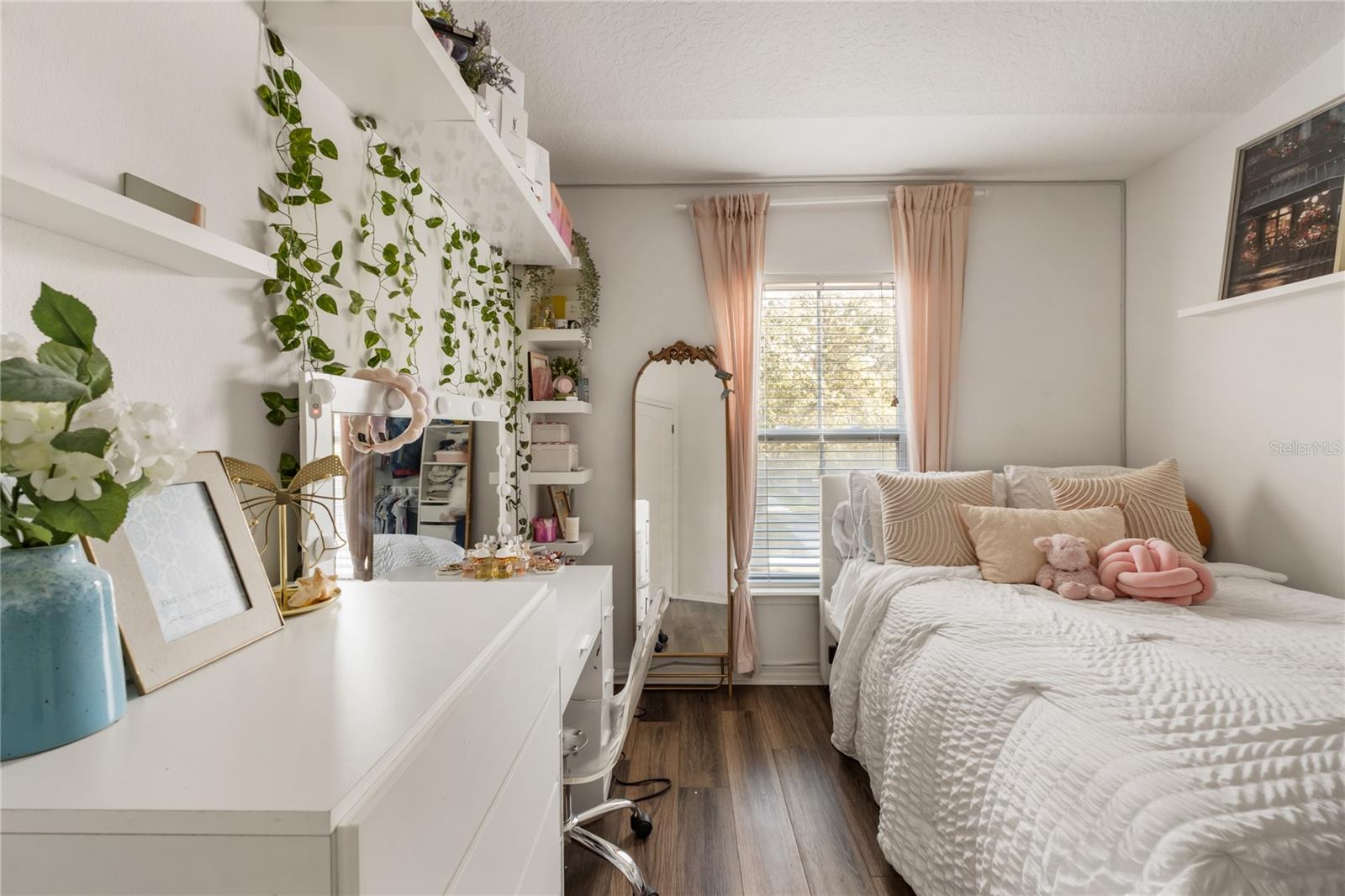 Image 16 of 21 For 7482 Bentonshire Avenue