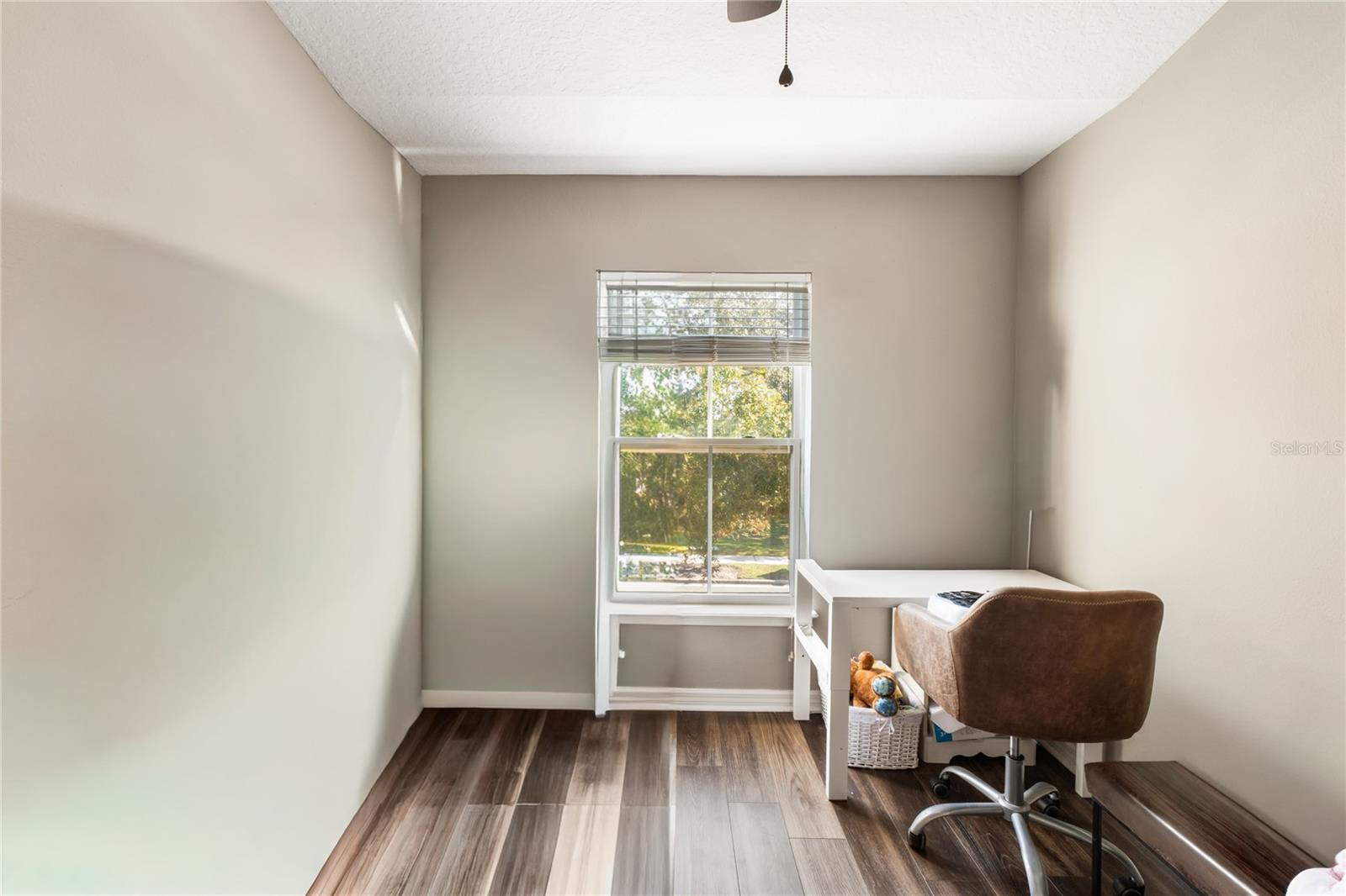 Image 18 of 21 For 7482 Bentonshire Avenue