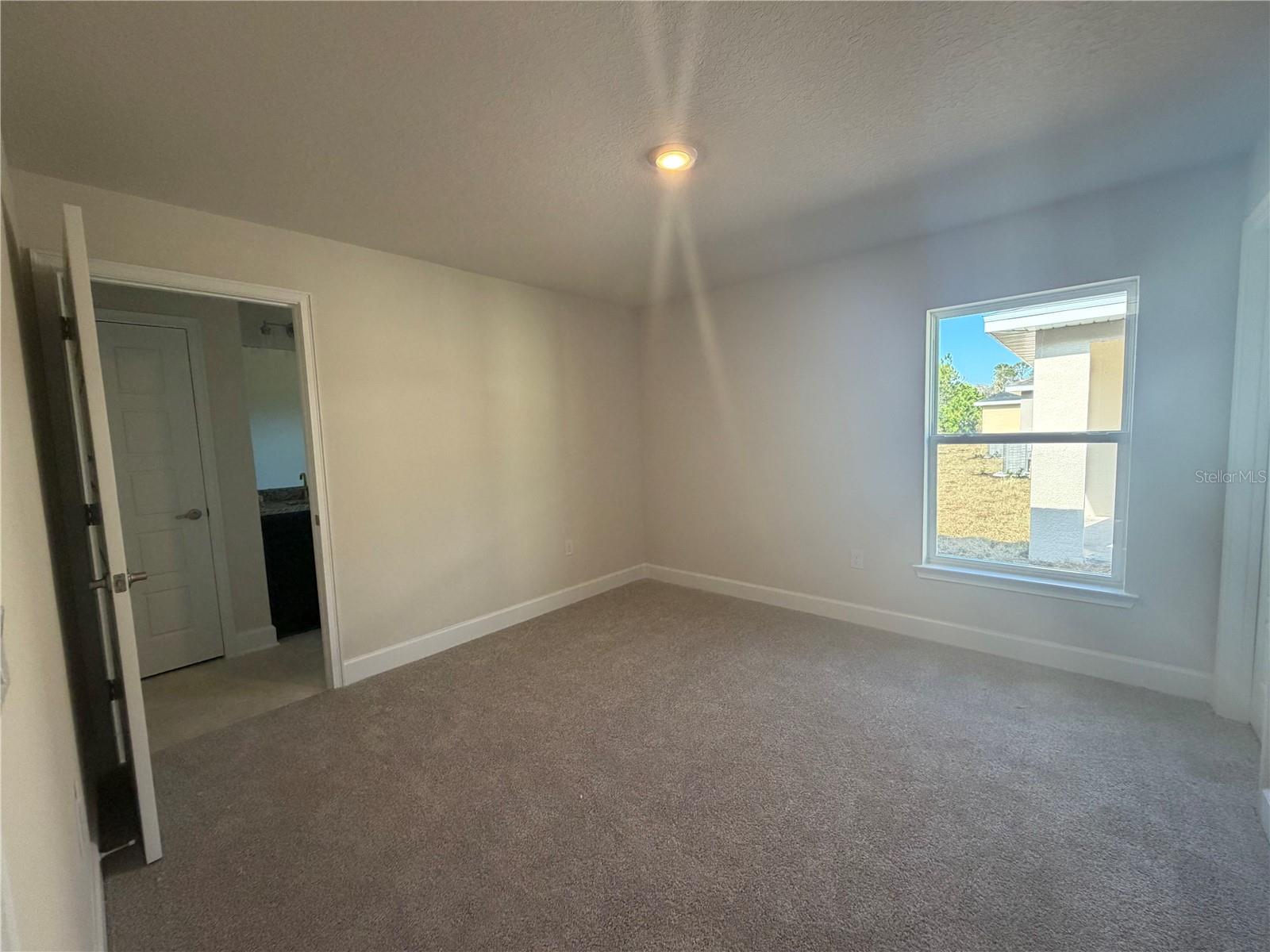 Image 4 of 14 For 7520 Bent Tree Loop