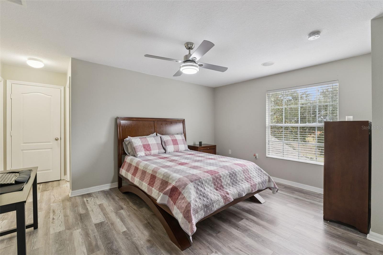 Image 21 of 30 For 2424 Victoria Falls Drive