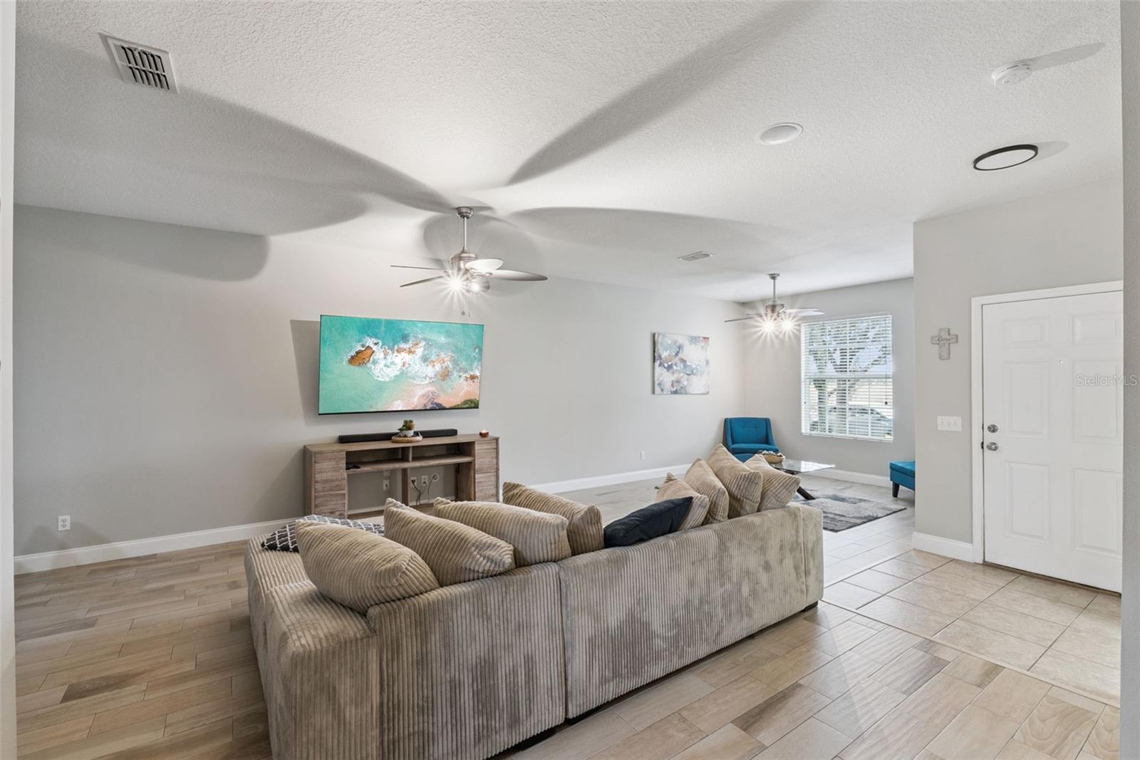 Image 7 of 30 For 2424 Victoria Falls Drive