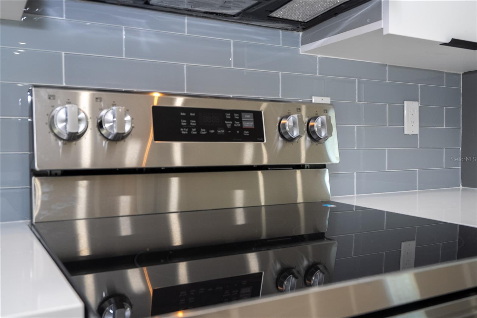 Image 23 of 79 For 49 Santa Fe Street