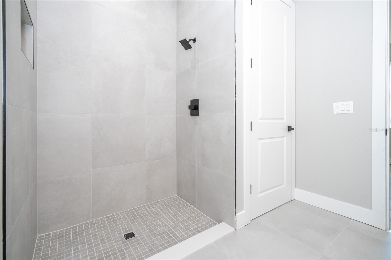 Image 51 of 79 For 49 Santa Fe Street